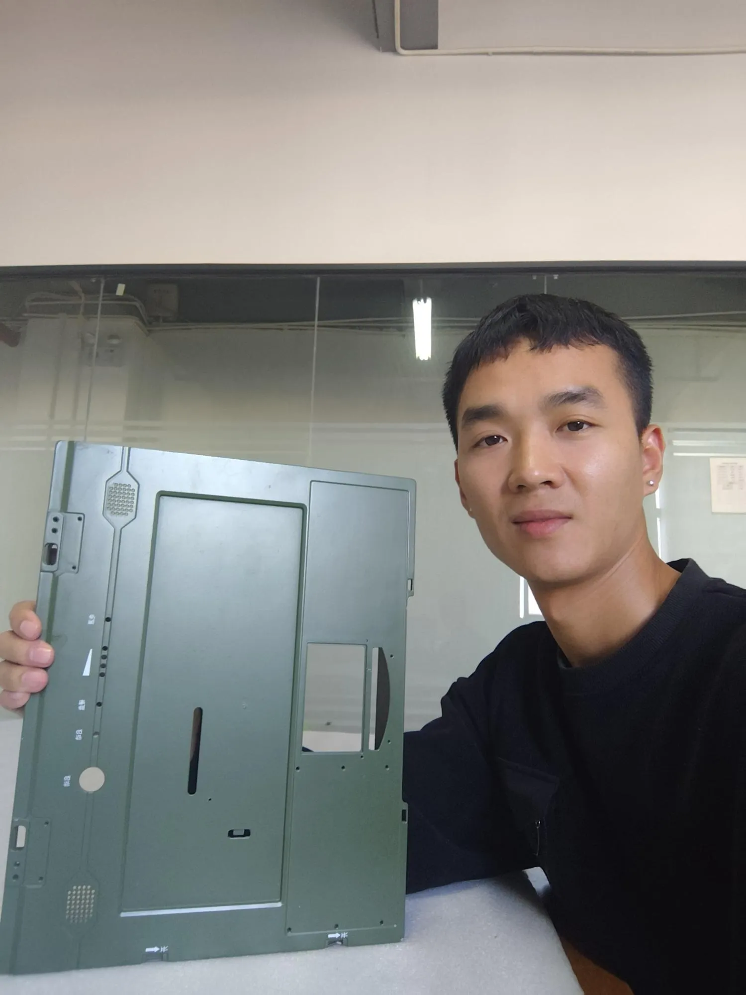 project-manager-with-cnc-machined-defense-hardware